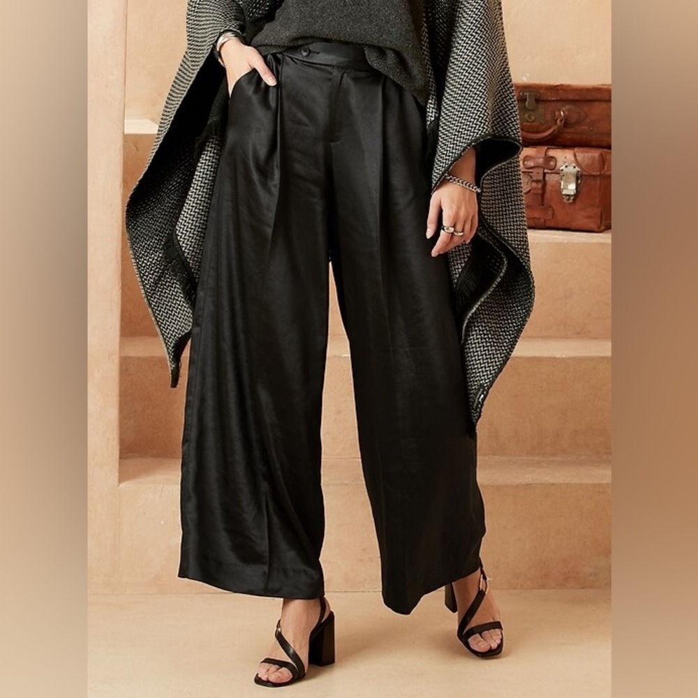 NWOT Banana Republic Wide Leg Satin Trousers